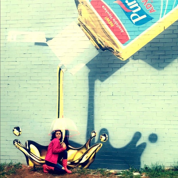 Meet your Posher, Licy - Picture 1 of 1